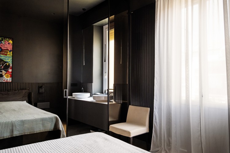 mgn-apartment-kuneo-moderan-crno-beli-enterijer-19 