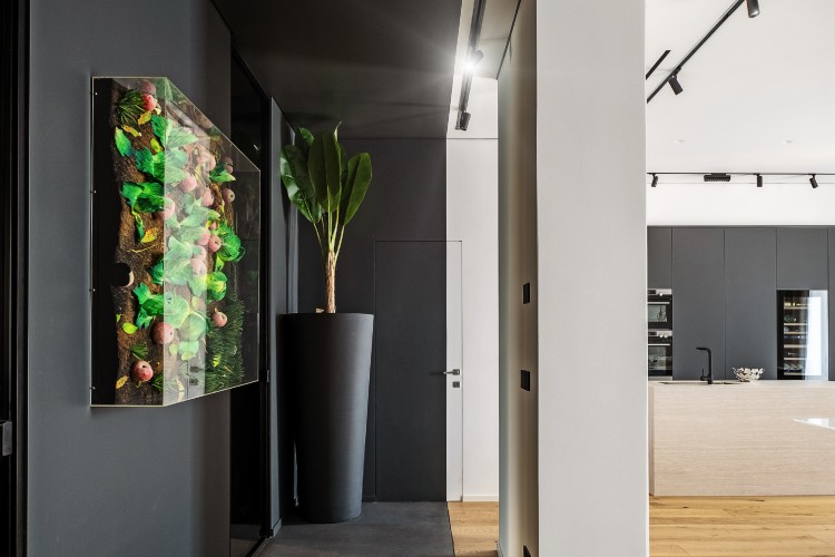 mgn-apartment-kuneo-moderan-crno-beli-enterijer-9 