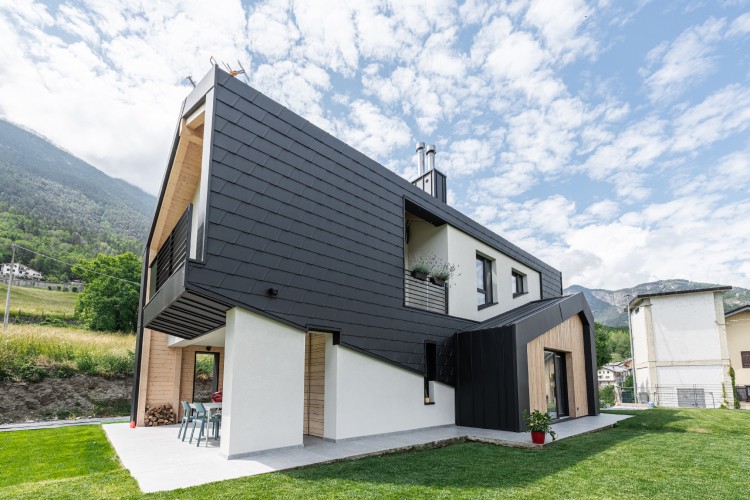 zaffhaus-aymavilles-moderna-kuca-alpi-erik-zaffuto-12 