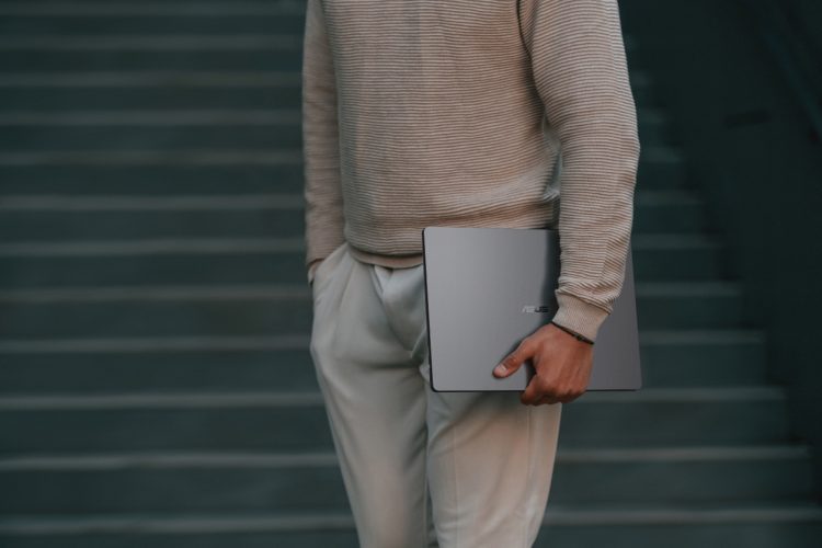 asus-expertbook-poslovni-laptop-za-profesionalce-kompanije-i-moderan-nacin-rada-9 