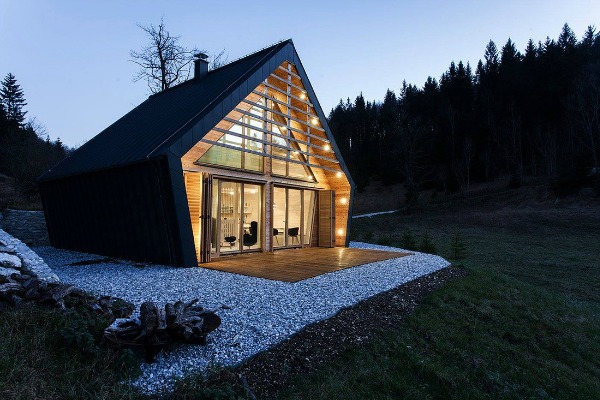 Mala dvosobna kuća u Sloveniji