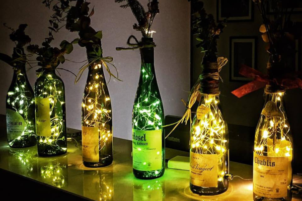 6 najboljih ideja za upotrebu praznih vinskih flaša