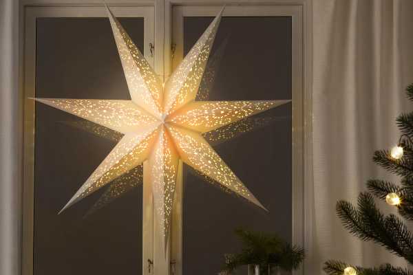 Osvetlite kuću za Novu godinu Ikea ukrasnom rasvetom