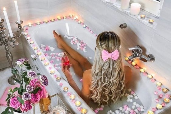 Jednostavni načini da svom kupatilu podarite romantičan make-over