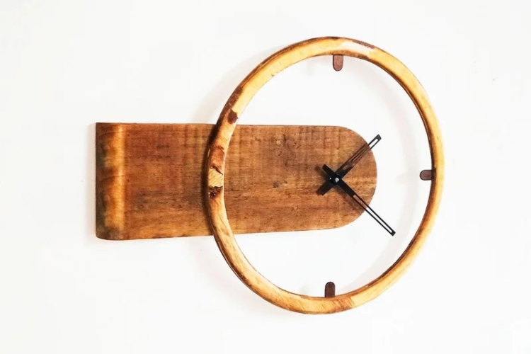 Uradi sam: minimalistički drveni sat, savršen za sve ljubitelje rustičnog stila