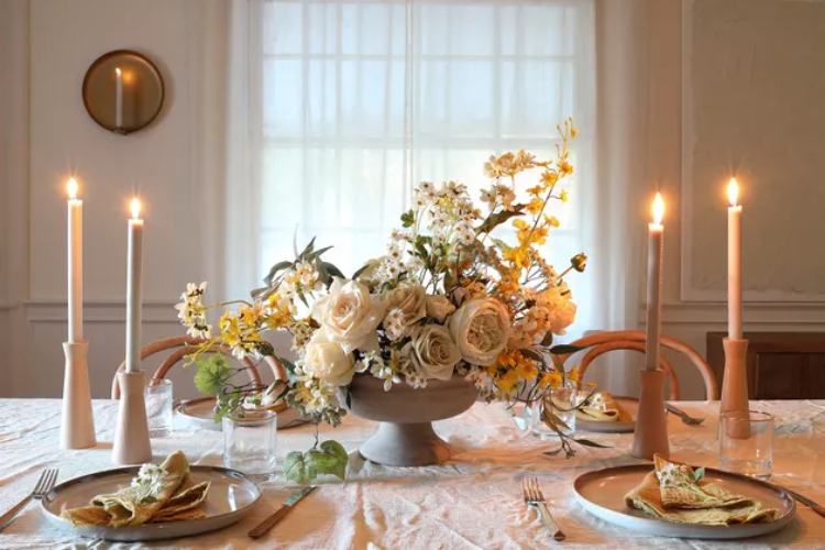 Uradi - sam centralni ukras stola sa veštačkim cvetovima inspirisan prolećem (idealan za Uskršnju dekoraciju doma)
