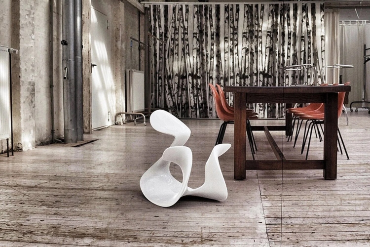 Aktivna stolica jednostavnog dizajna savršeno se uklapa u svaki kancelarijski prostor