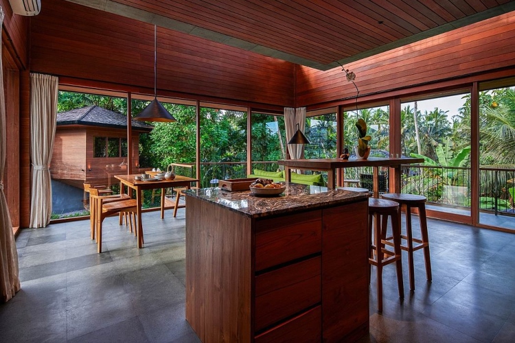 Kuća na Baliju je poput drvene kućice za ptice i ima puno prostora za uživanje