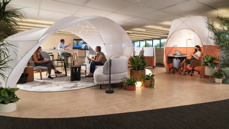 Kancelarijski šator obezbeđuje privatnost u kancelariji otvorenog koncepta