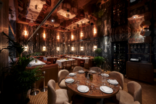 Lily's Restaurant & Club u Briselu: jedinstveni restoran i noćni klub koji će vas vratiti u vesele '70-e