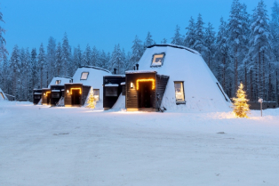 Iglo kao osnova dizajna udobnog zimskog odmarališta u Finskoj