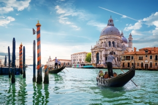 Otkrijte čari Venecije kroz luksuzno iskustvo boravka u jednom od njenih prefinjenih hotela