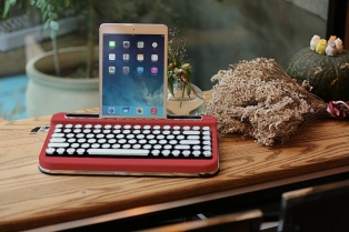 Bežična tastatura inspirisana starim mašinama