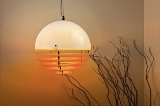 Bauhaus Sunset Lamp: Ikona Cyberpunk estetike koja osvaja TikTok