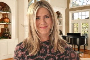 Rustična i luksuzna kuhinja Dženifer Aniston postavlja trend koji će dominirati 2026. godine