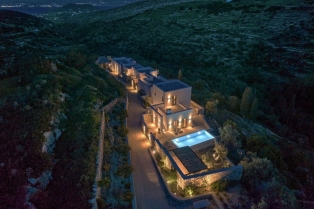 Pezoules House: Arhitektura koja uokviruje Kiklade i ističe snagu suve kamene gradnje