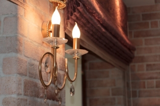 Povratak zidne svetiljke: svetlo u prvom planu