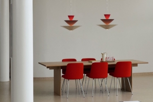 Luksuz u tri konusa: Lampa Gio spaja klasičnu eleganciju i savremeni dizajn