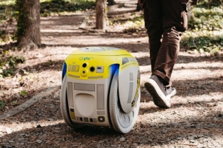 Robot-pomoćnik iz budućnosti inspirisan "Star Wars": tehnologija 2025. koja menja naš svakodnevni život