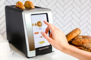 Najbrži toster sa ekranom osetljivim na dodir priprema savršen tost