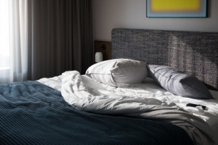 Kako odabrati pravi jorgan za zimu: vodič za snove koji mirišu na toplotu i kafu u krevetu