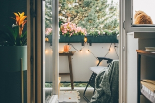 Balkon ne ide u zimsku hibernaciju – kako da ga pretvorite u cozy utočište