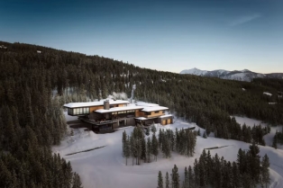Big Sky Residence: Planinska vila koja lebdi iznad pejzaža Montane