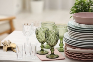 Vintaž stakleno posuđe: Koliko zaista vredi i kako to saznati